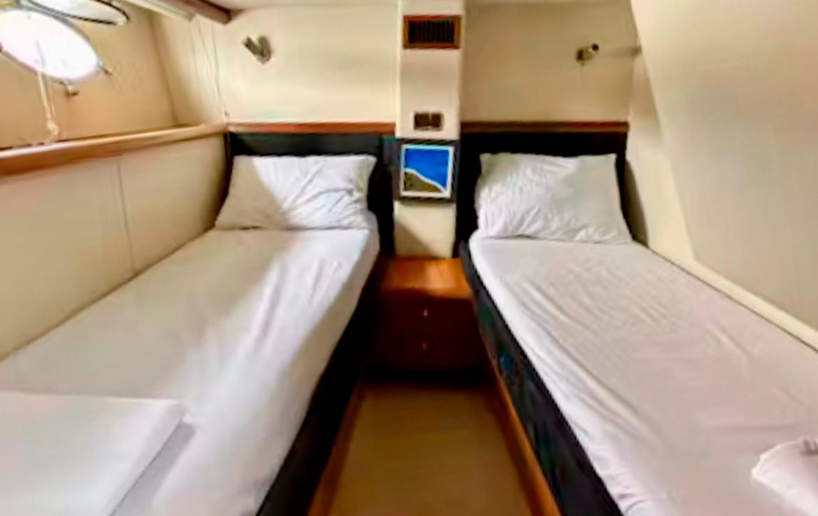 Kemer Yacht Rental 18m Sunseeker Manhattan 56